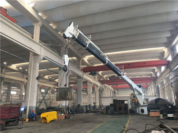Hydraulic Offshore Pedestal Crane , Hydraulic Telescopic Crane Easy Maintenance